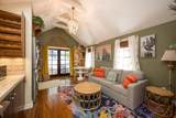 1011 Howe Street - Photo 1
