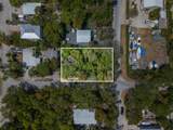 687 Lake Drive - Photo 4