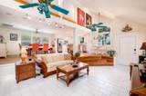 106 Gardenia Avenue - Photo 2