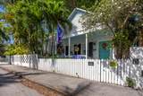914 Windsor Lane - Photo 2