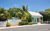 1419 Newton Street - Photo 2