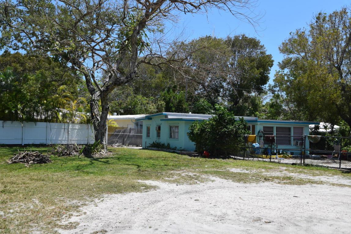 880 50th Street Gulf - Photo 1