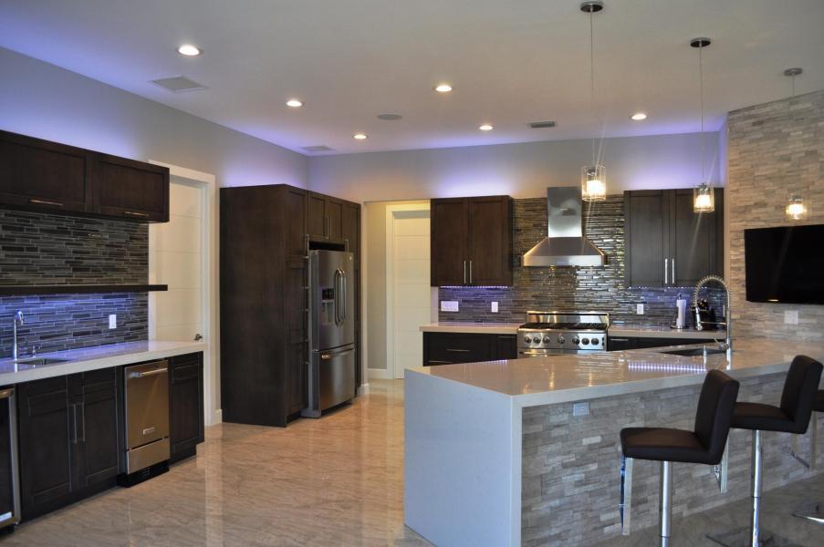 865 Ellen Drive - Photo 1