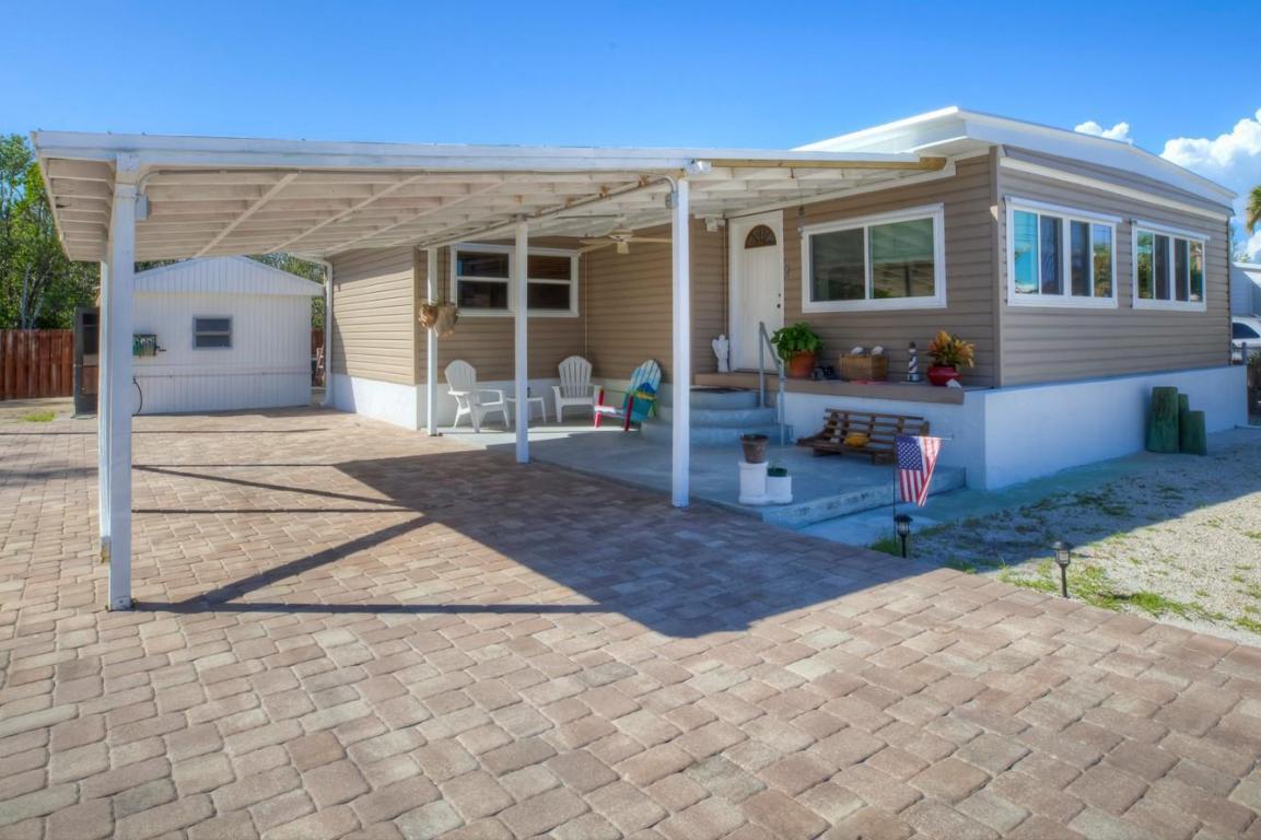 382 Oleander Drive - Photo 1