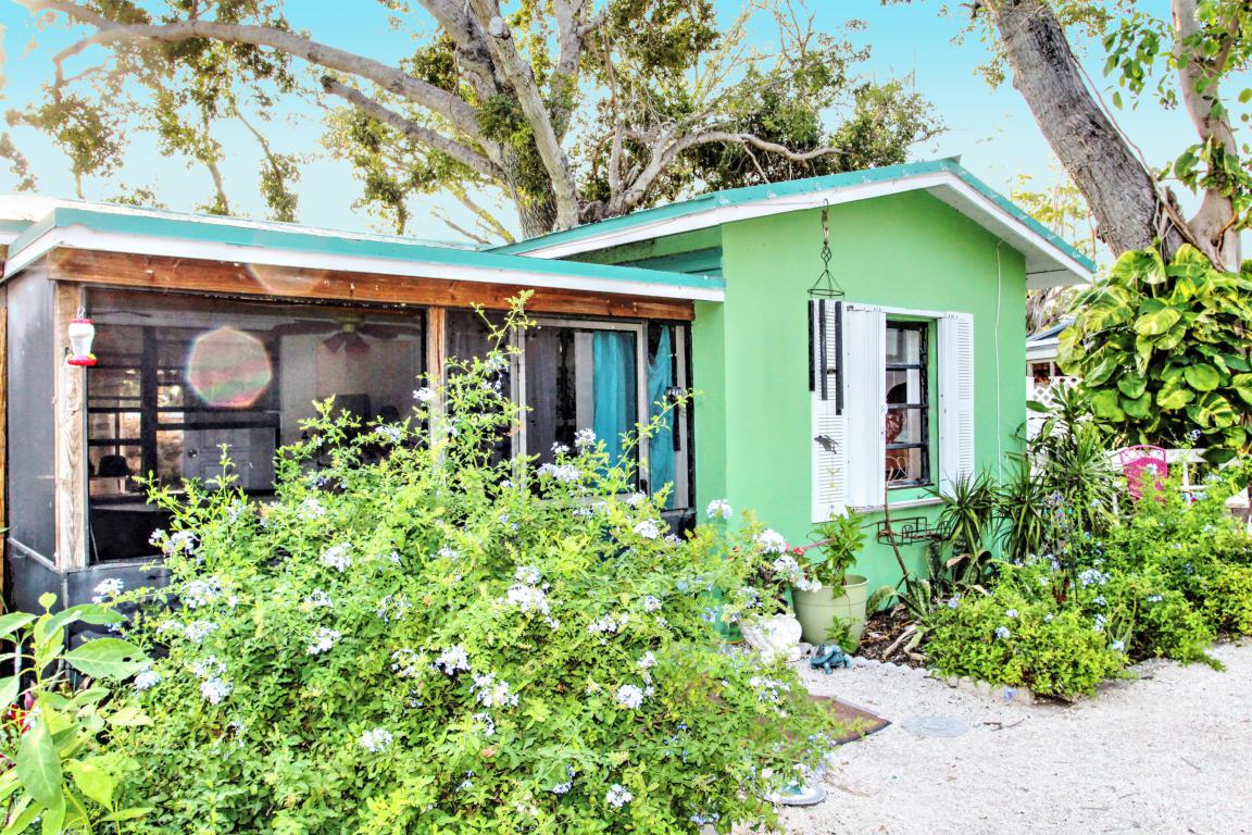 4 Dolphin Road - Photo 1