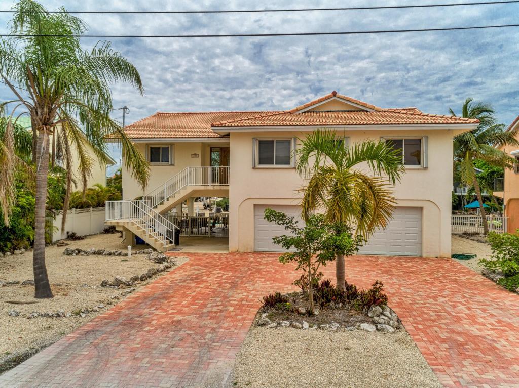 121 Gulfwinds Lane - Photo 1