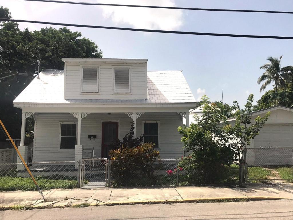 711 Olivia Street - Photo 1
