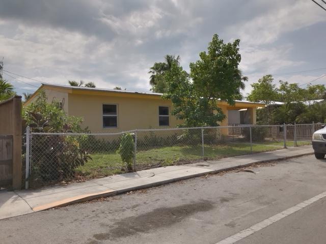 1608 United Street - Photo 1