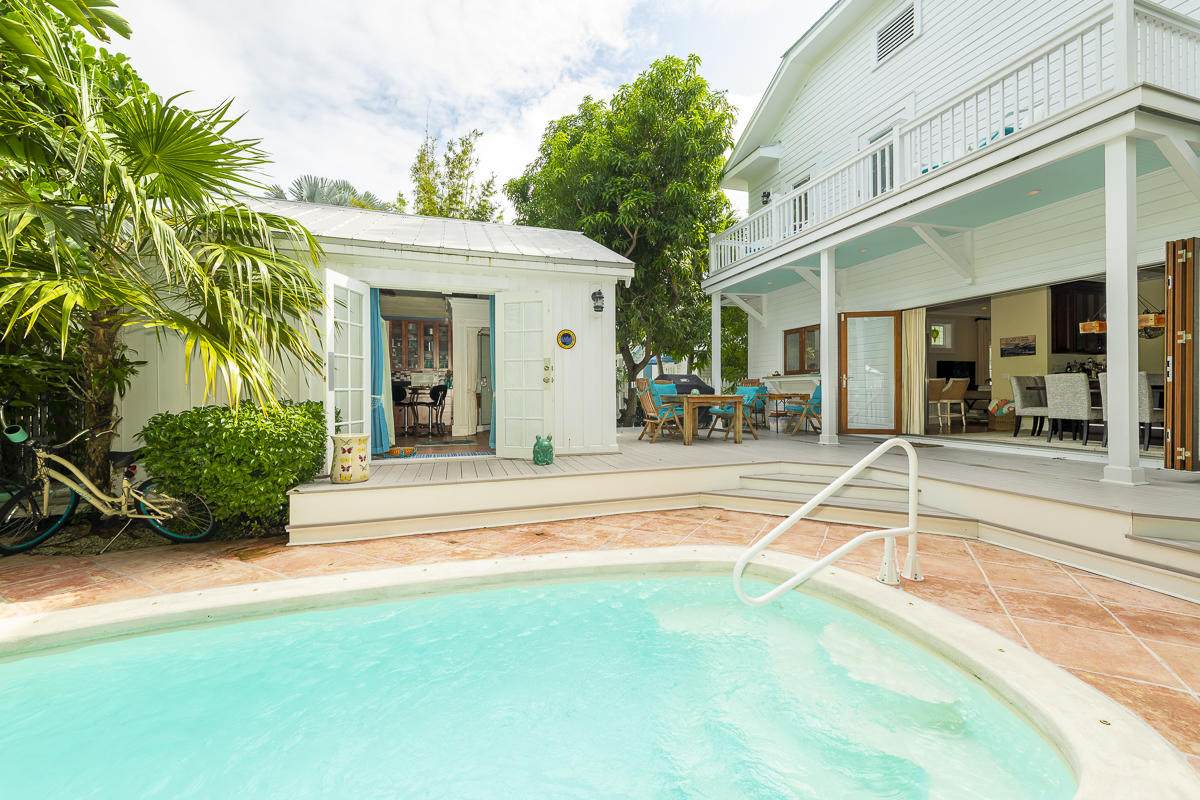 1401 White Street - Photo 1