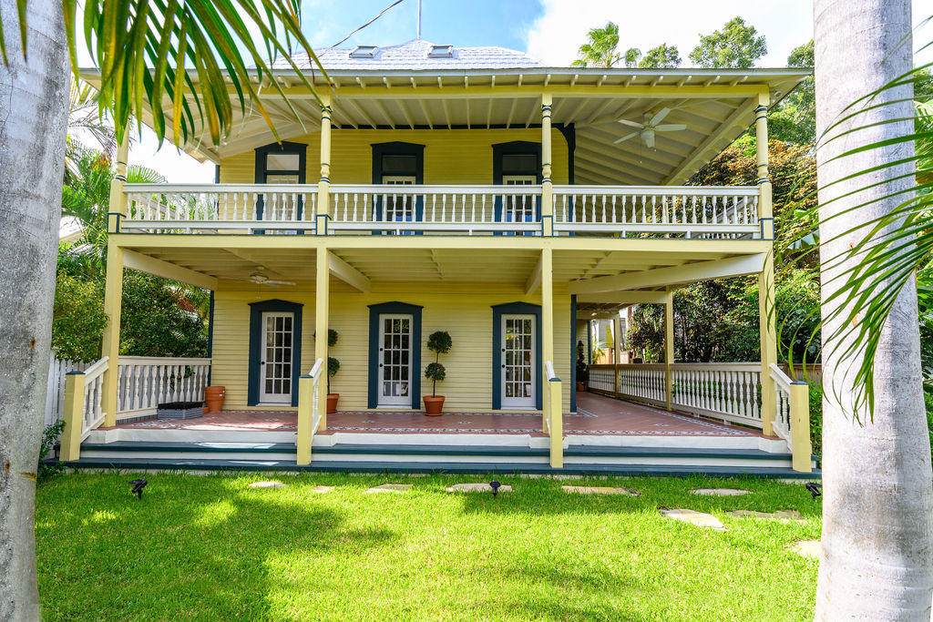 1013 South Street - Photo 1