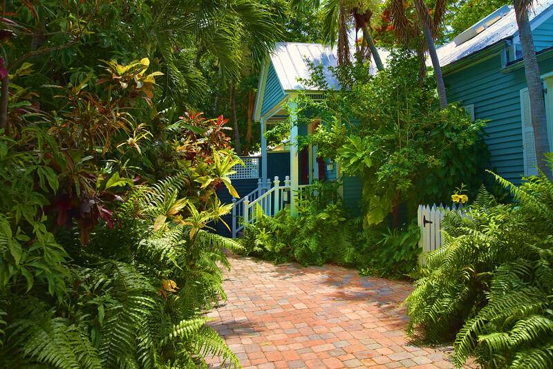 722 Love Lane - Photo 1