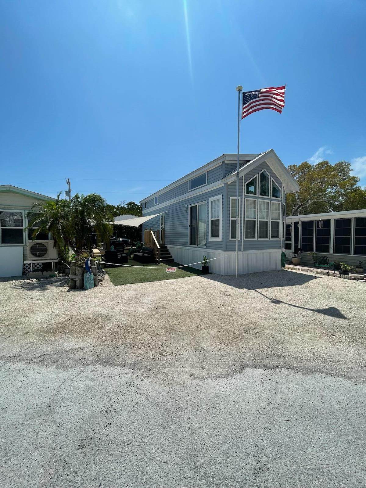 101551 Overseas Highway - Photo 1