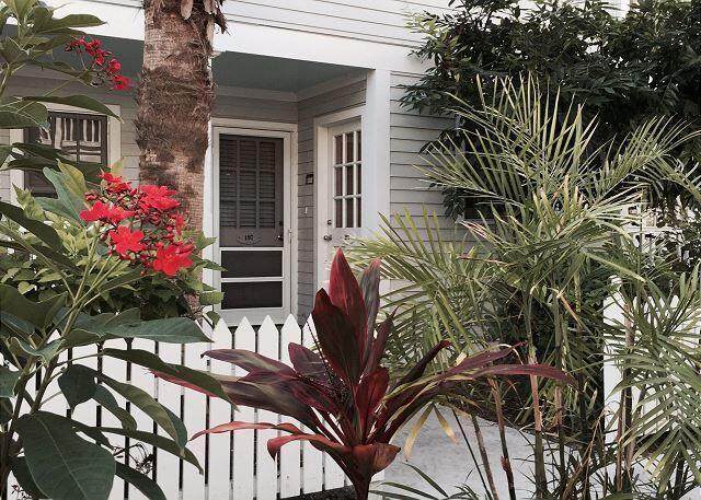 620 Thomas Street - Photo 1