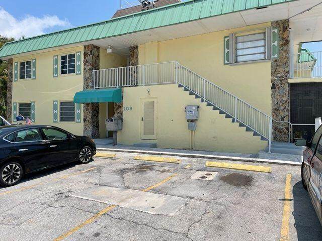109 Avenue D Avenue - Photo 1