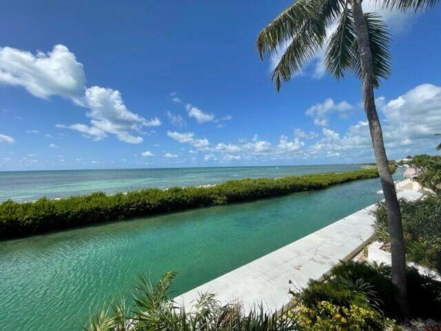 256 Seaview Circle - Photo 1