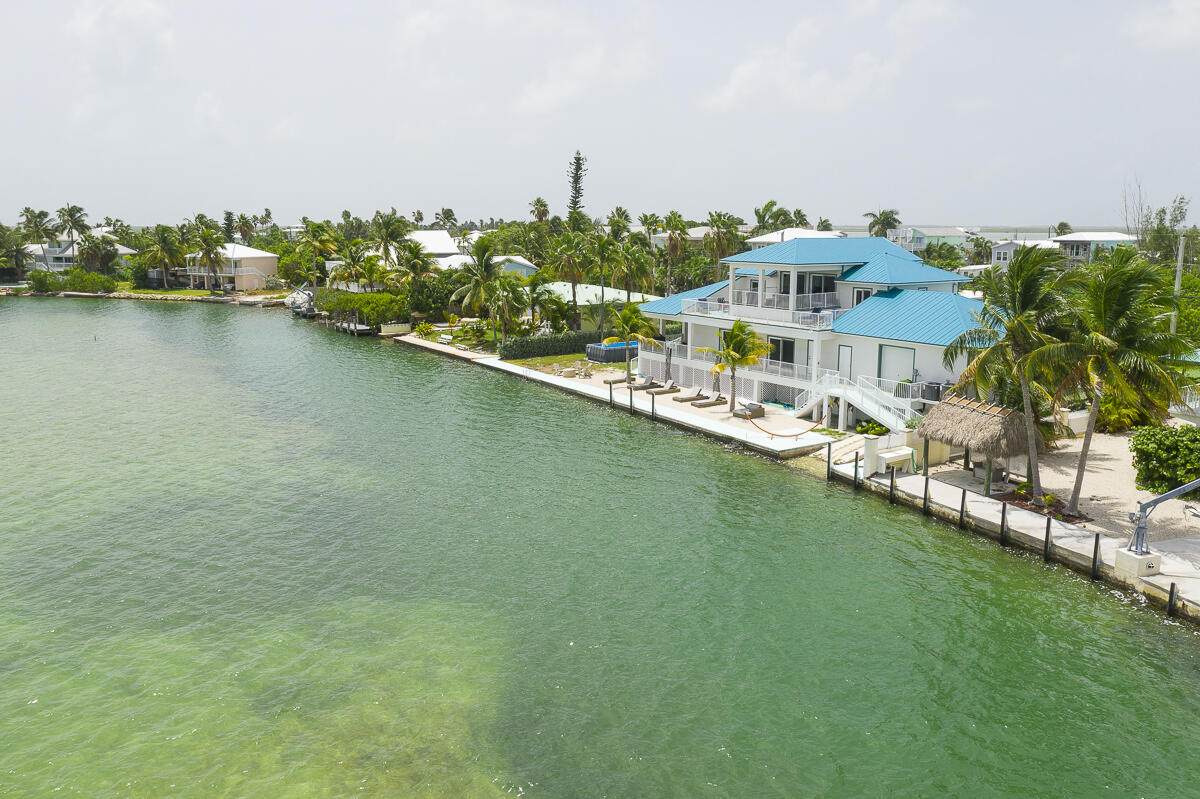 9 Bay Drive - Photo 1
