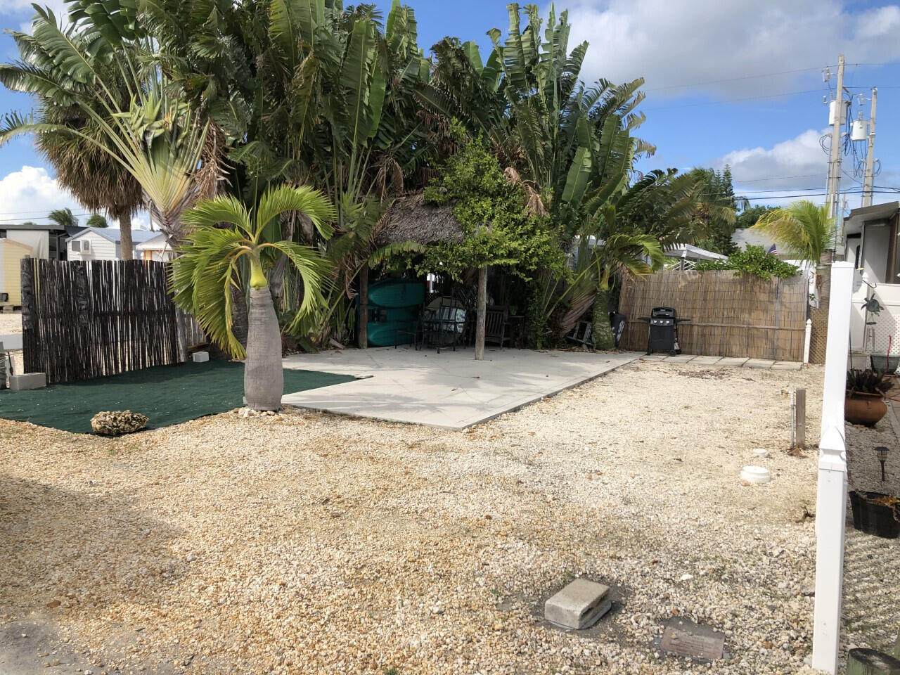 325 Calusa Street - Photo 1