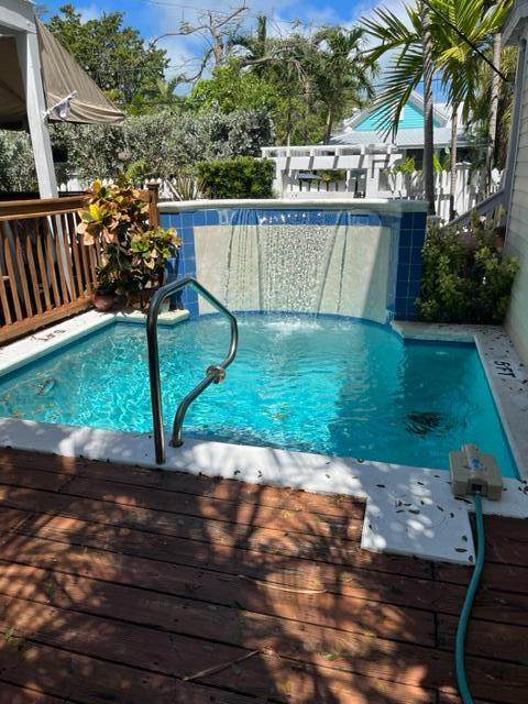 https://bt-photos.global.ssl.fastly.net/flkeys/orig_boomver_1_614896-2.jpg