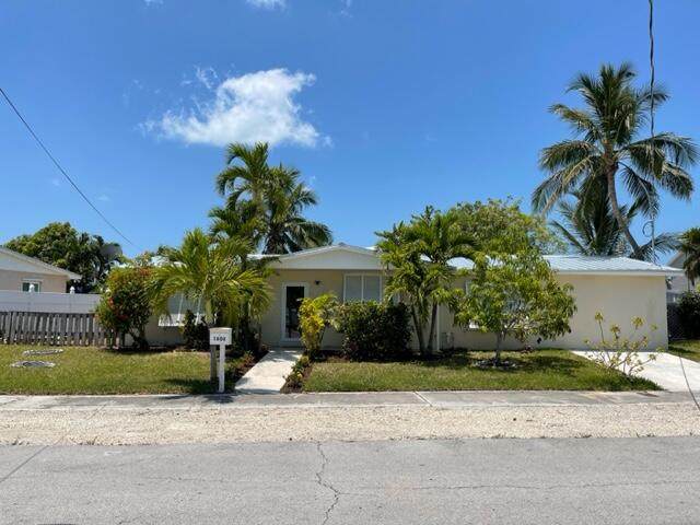 1608 Venetian Drive - Photo 1