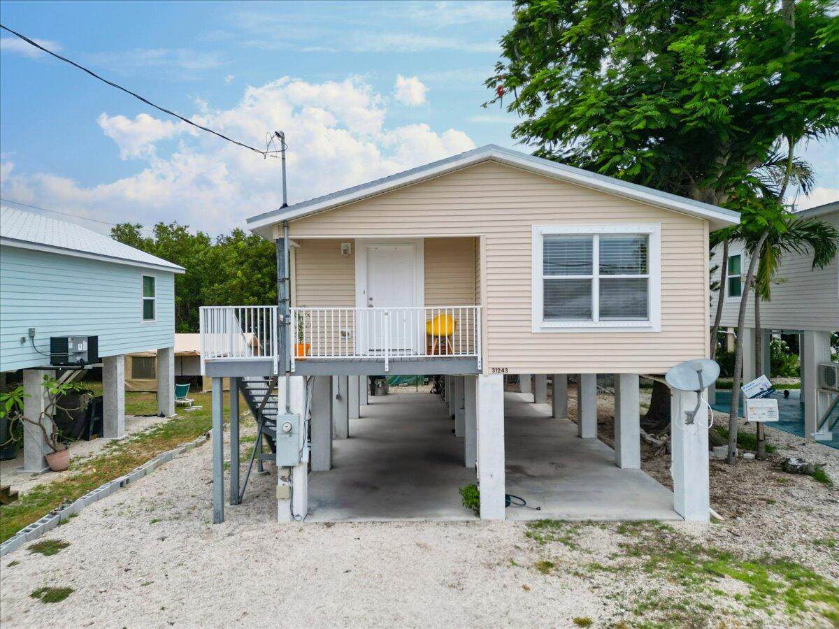 31243 Avenue - Photo 1