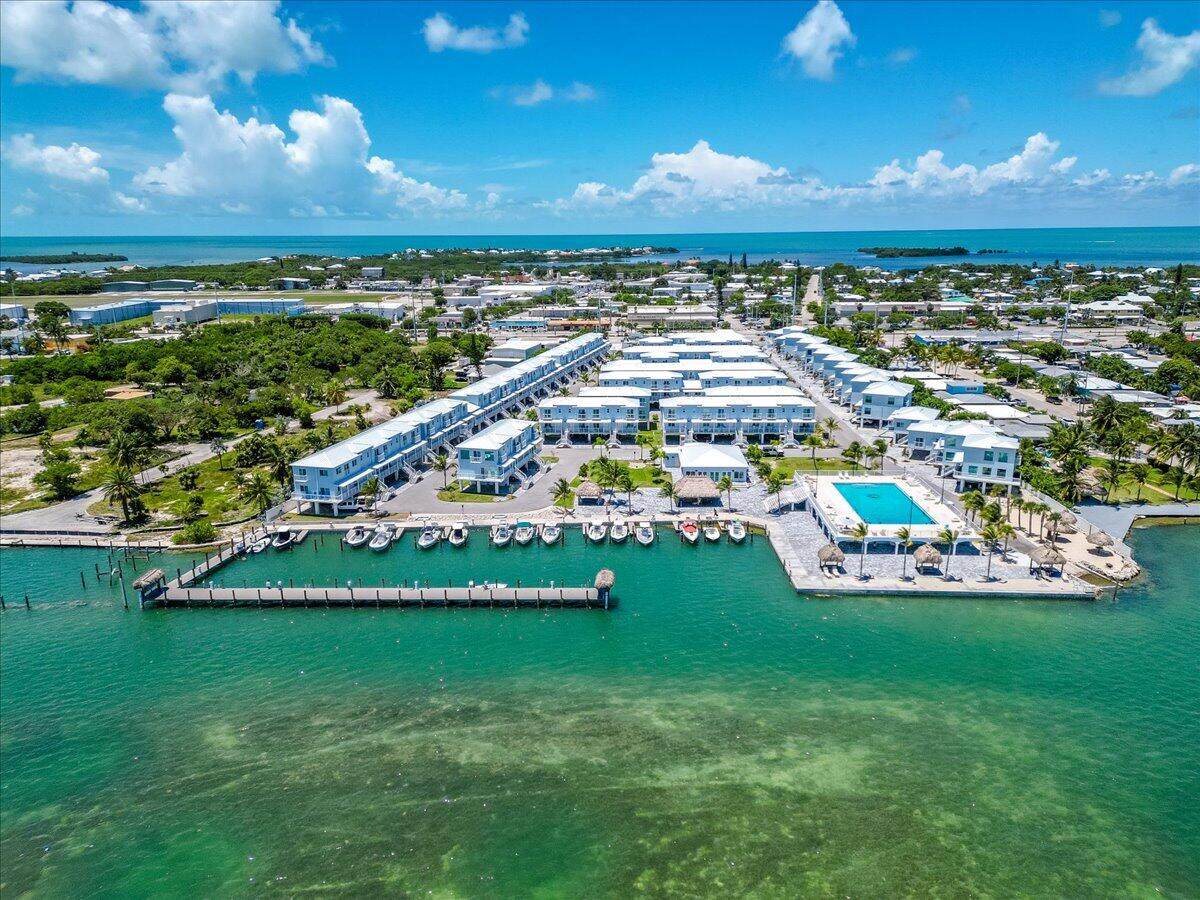 10877 Overseas Highway - Photo 1