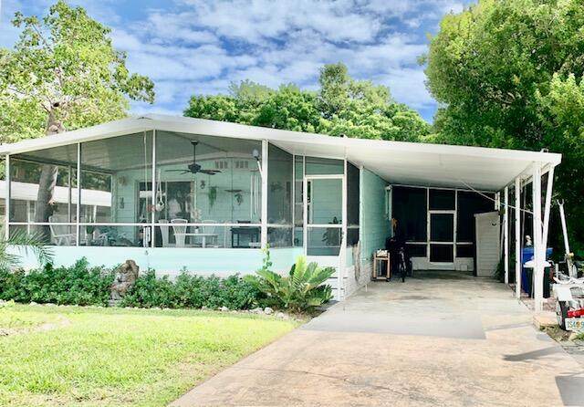 611 Emerald Drive - Photo 1