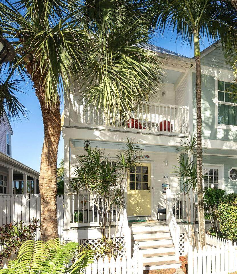 123 Golf Club Drive - Photo 1