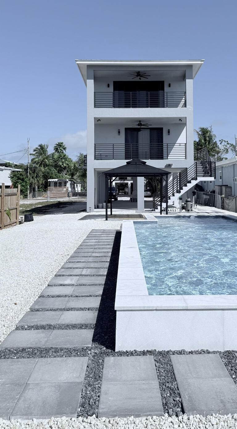 764 Michael Drive - Photo 1
