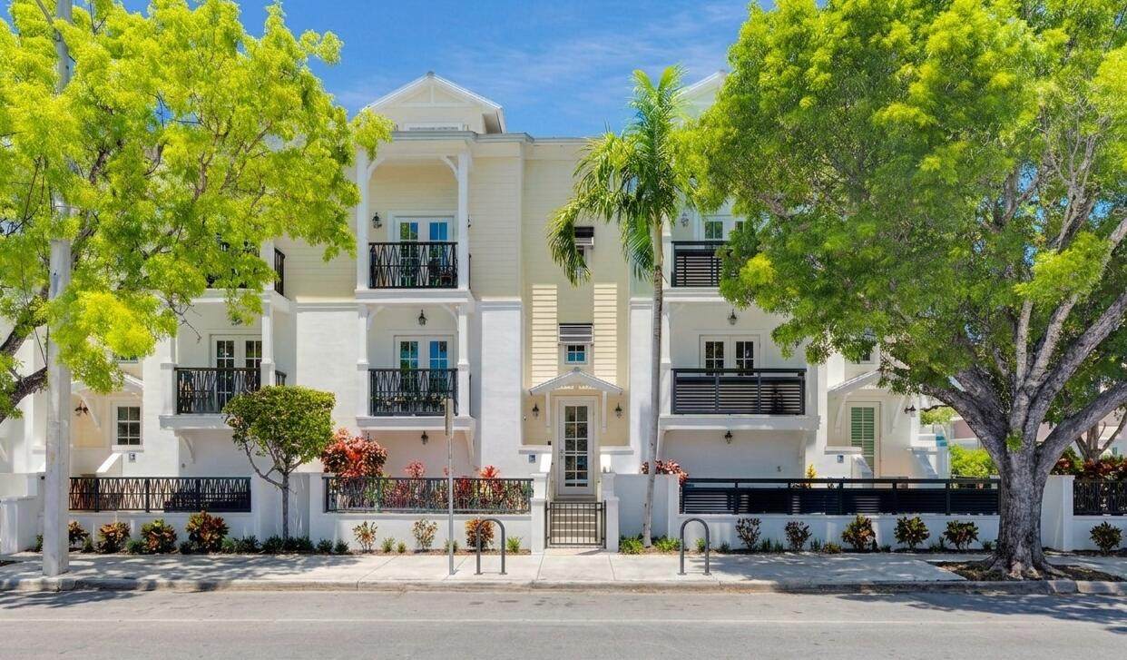 141 Simonton Street - Photo 1