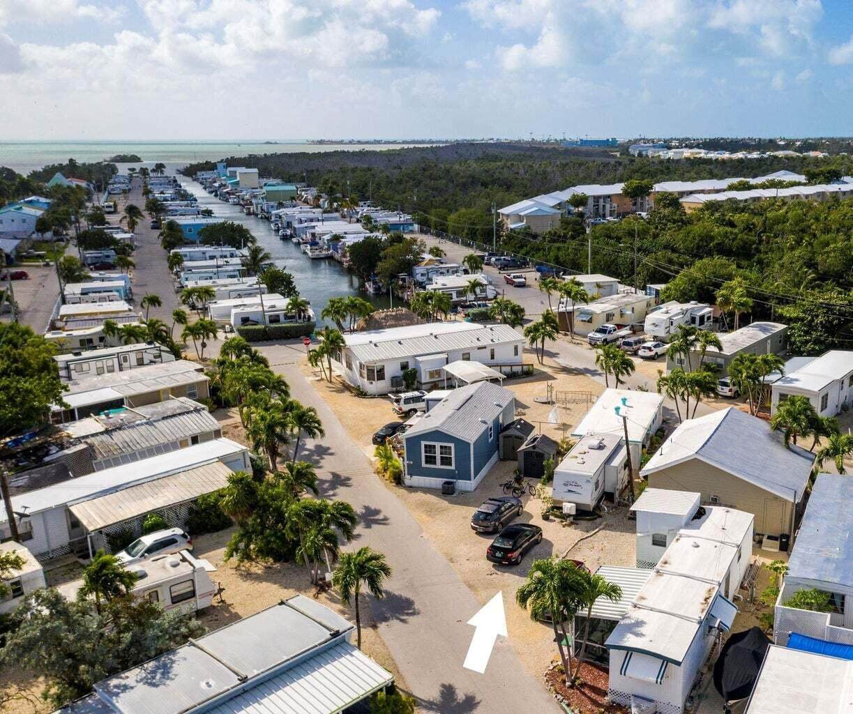 6099 Overseas Highway - Photo 1