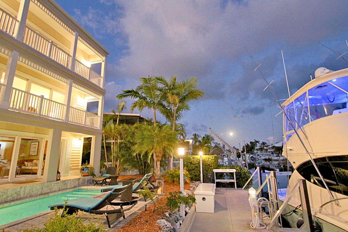 132 Harbor Lane - Photo 1