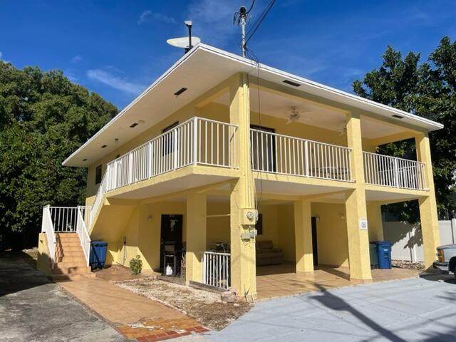 26 Transylvania Avenue - Photo 1