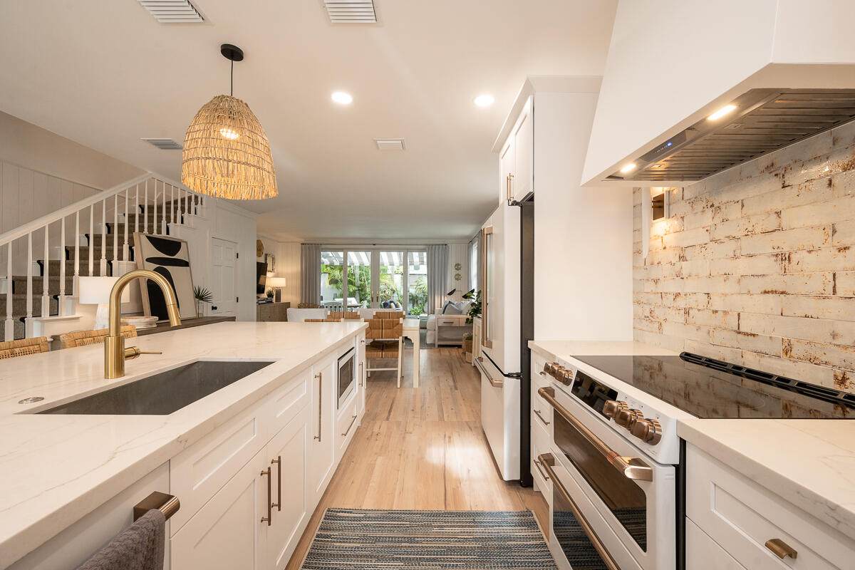 619 Simonton Street - Photo 1