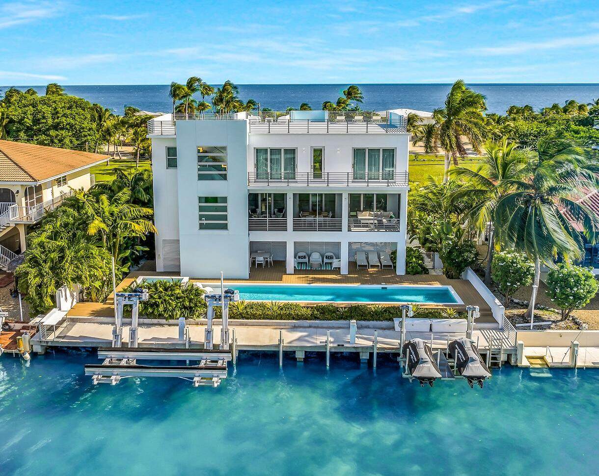 314 Seaview Drive - Photo 1