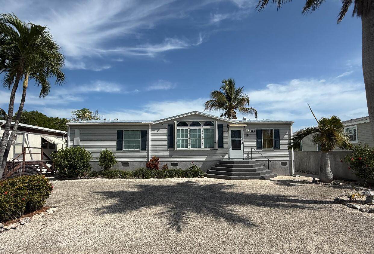 220 Taylor Drive - Photo 1