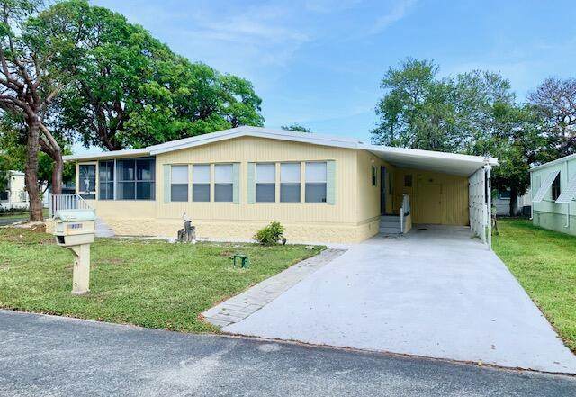 901 Emerald Drive - Photo 1