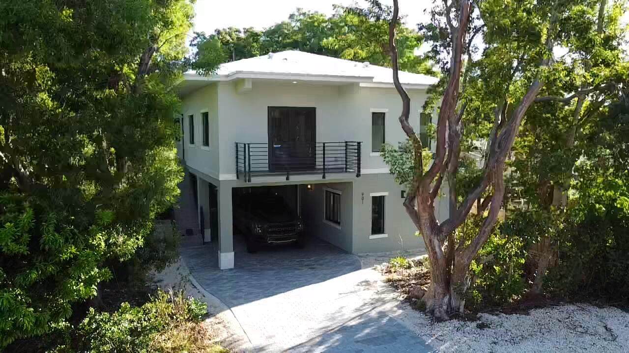 901 Estall Street - Photo 1