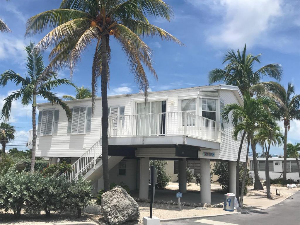 701 Spanish Main Drive - Photo 1
