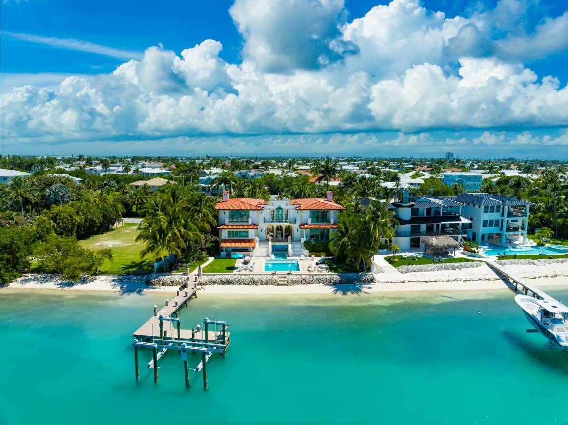 205 15Th Circle - Photo 1