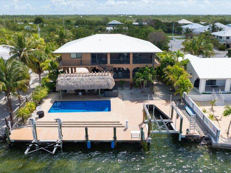 https://bt-photos.global.ssl.fastly.net/flkeys/1280_boomver_4_619437-2.jpg