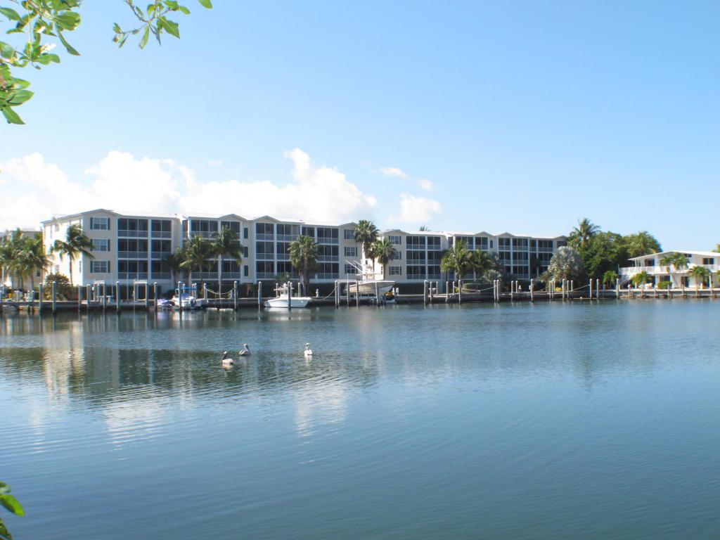 101 Gulfview Drive - Photo 1