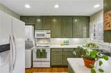 2556 Defoors Ferry Road - Photo 2