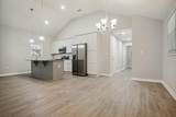 2489 Greenwood Circle - Photo 2