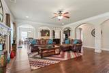 305 Spooner Drive - Photo 10