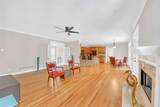 328 Broadmoor Way - Photo 15