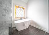 21 Whitegrass Way - Photo 18