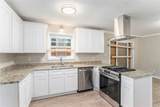 2810 Knollview Drive - Photo 4