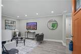 1724 Leslie Avenue - Photo 3