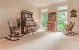 110 Sutton Court - Photo 10