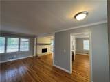 423 Center Circle - Photo 6